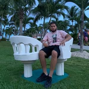 Meet your Posher, Bryan